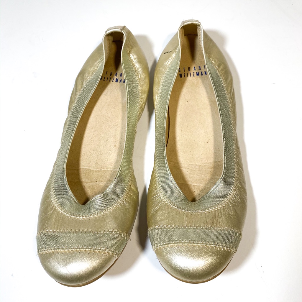 Stuart Weitzman “Giveable” Flats